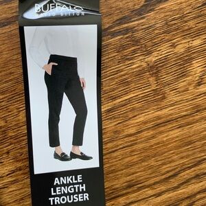 NWT buffalo David bitton ankle trousers